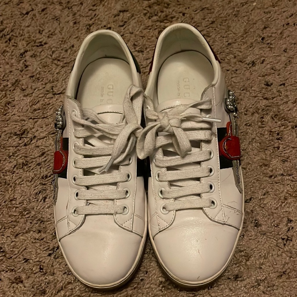 Used Gucci shoes